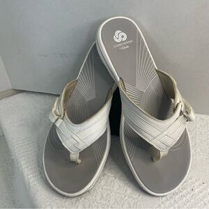 Cloudsteppers by Clarks Women's Cream Sandals~ Size 9 M ~ Summertime